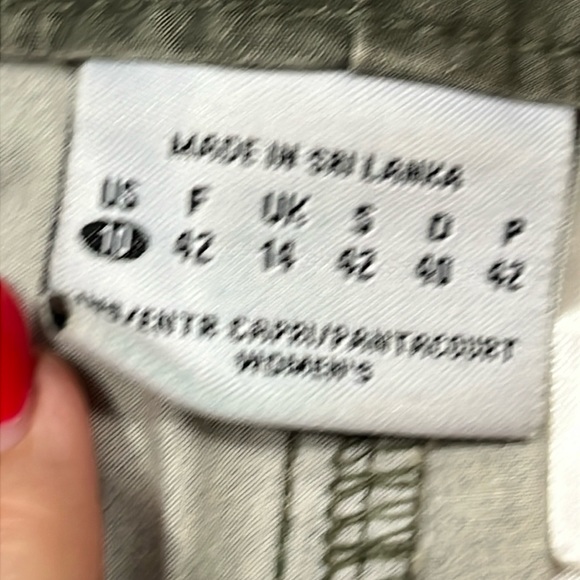 Y2K Columbia army GREEN capri pants canvas light weight zip pockets size 10 hike - Picture 8 of 16